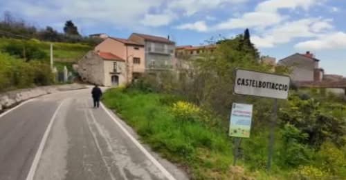 The oldest municipality in Molise aims to attract young people and foreigners